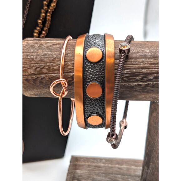Seven Piece Copper Lot Four Necklaces & Three Bracelets - Picture 7 of 10